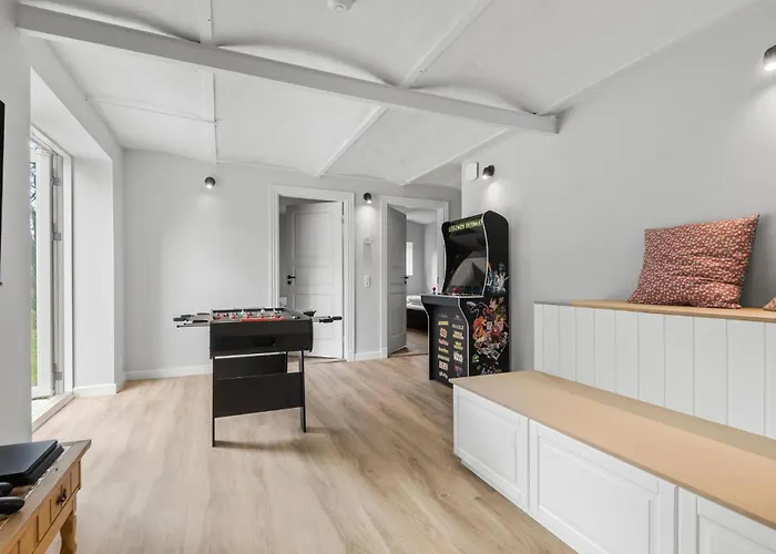 Beautiful In With Kitchen بيت للعطل فاردي